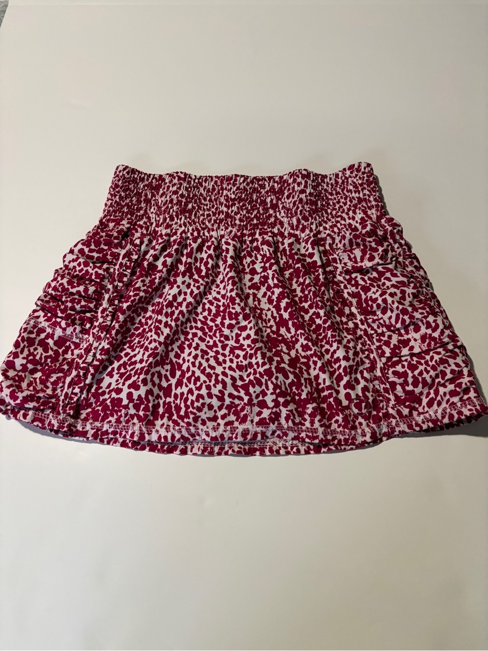 the BUBBLE Tiered Ruffle Skort Pink White Print Smocked Waist Tennis Golf Sz L